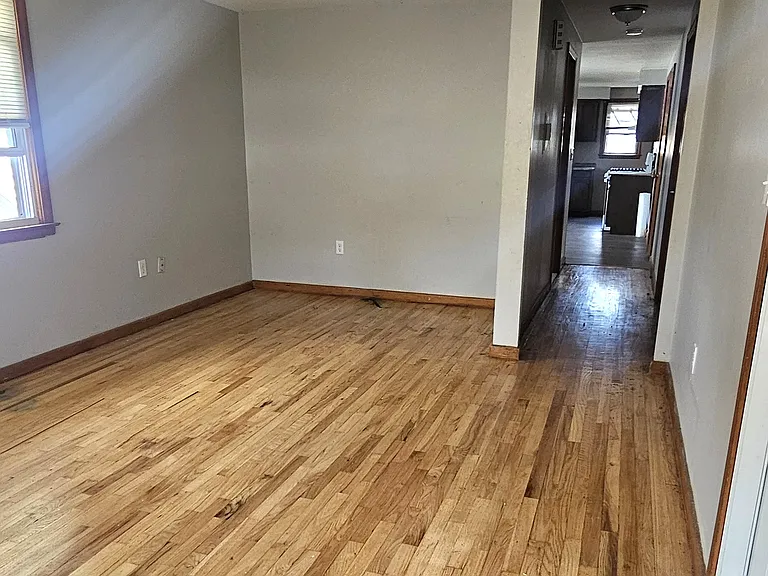 127 Warner St #2 — Photo 3