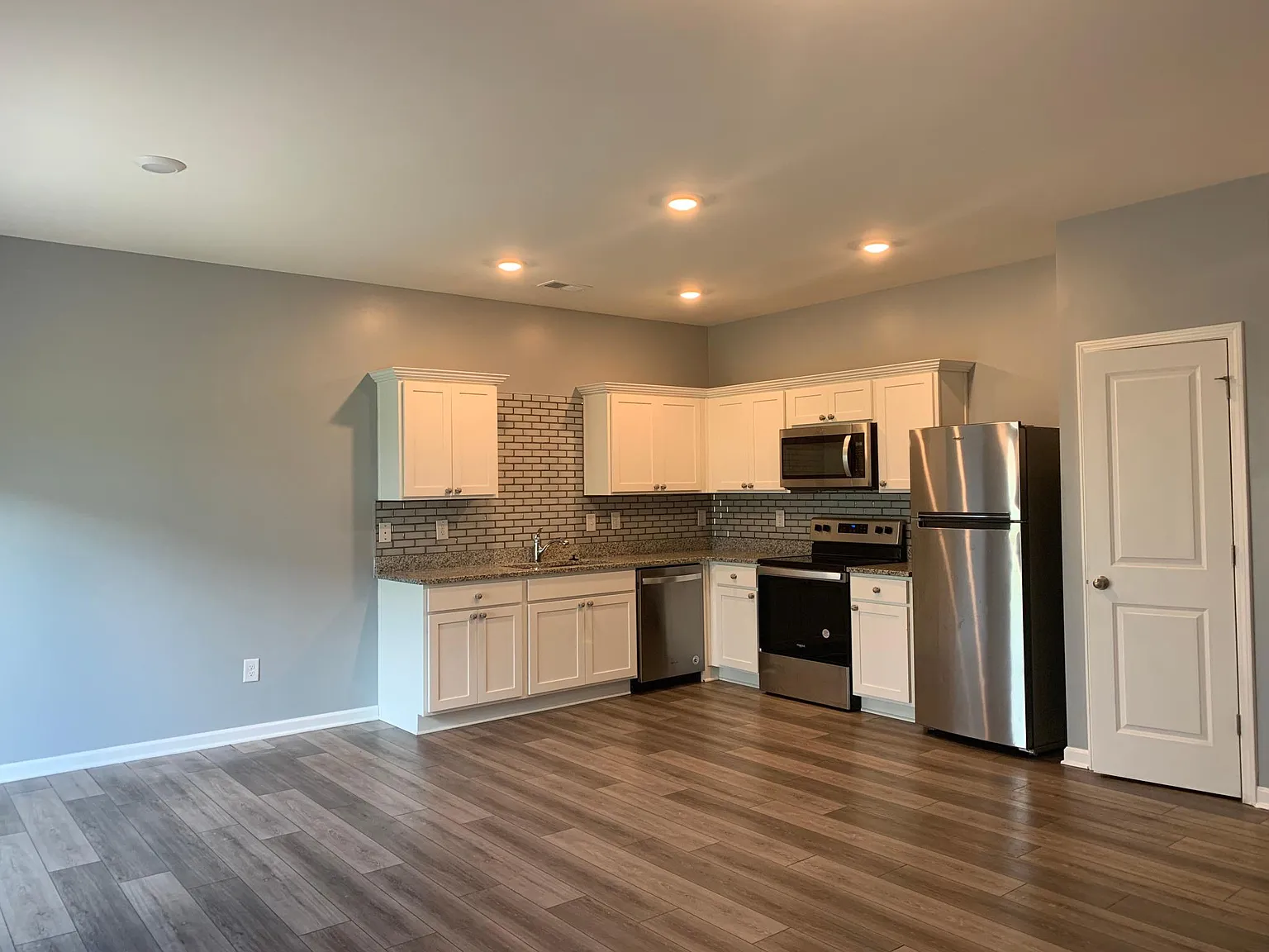 320 Penn Station Way — Photo 2