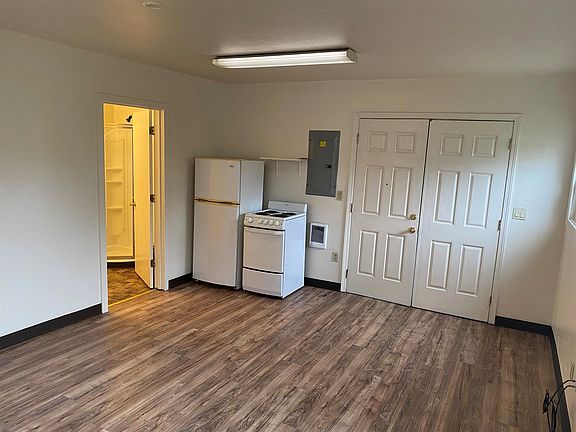 4th image of 801 Oak St #A