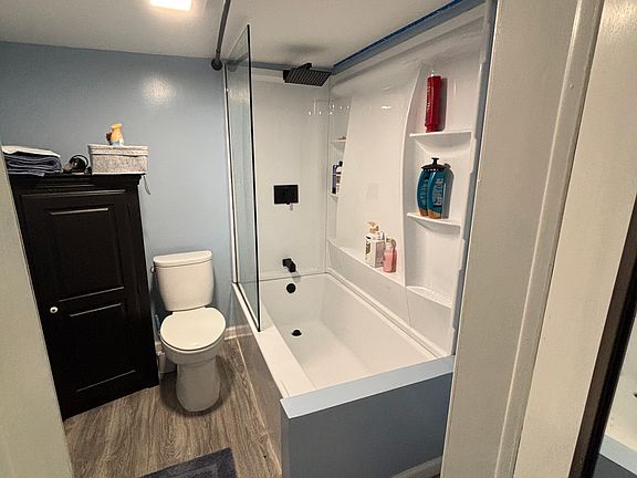 5th image of 226 S Colony St Floor 1