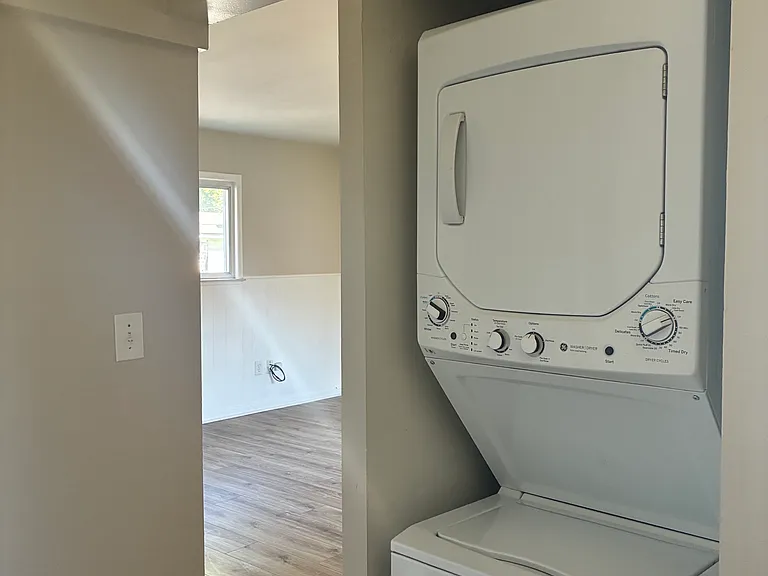 24612 Lauren Ave — Photo 6