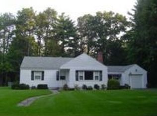 17 Fox Hill Rd, Springfield, MA 01118