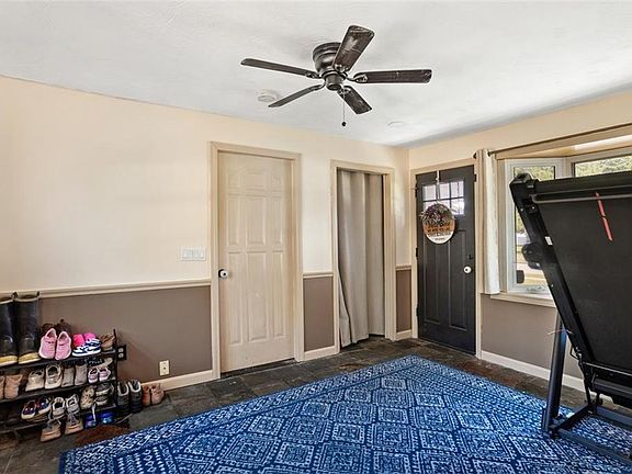 5th image of 10 Sycamore Dr
