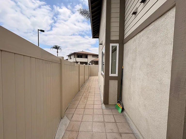 131 Alpine Ct — Photo 31