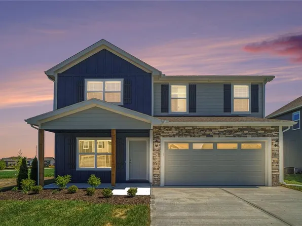 9134 SW 2nd St, Lees Summit, MO 64064