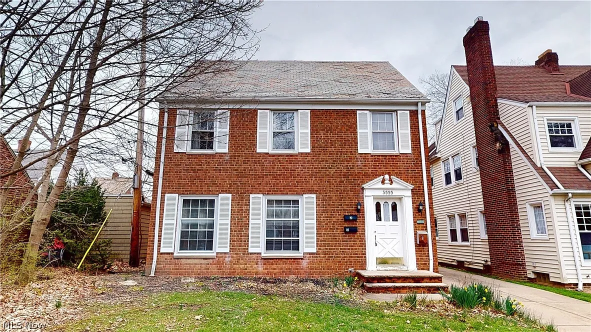 3555 Gridley Rd photo 1
