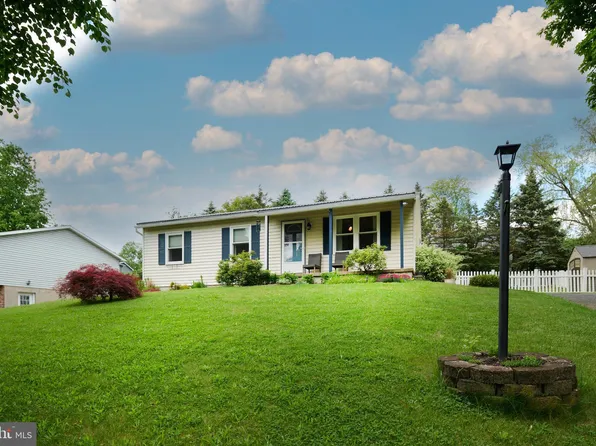 204 Danielle Dr, Bellefonte, PA 16823