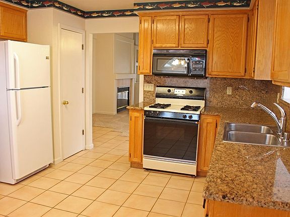 3rd image of 1792 Deerfield Dr