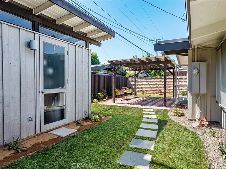 3257 Karen Ave — Photo 29