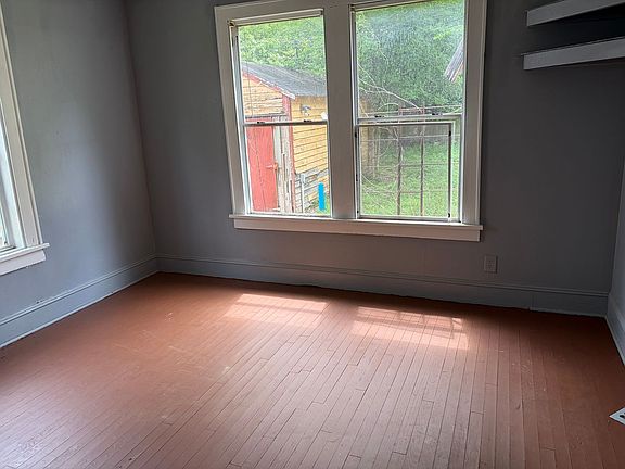 4th image of 3523 Lillian St