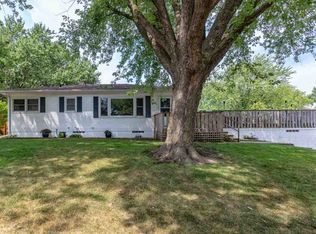 410 Valley Dr, Waterloo, IA 50701