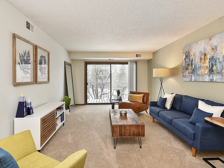 Westwind Apartments — Photo 13