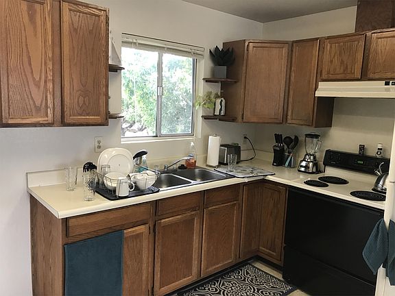 2nd image of 908 30th Ave