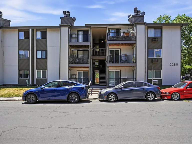 2280 S Oswego Way #201 — Photo 28