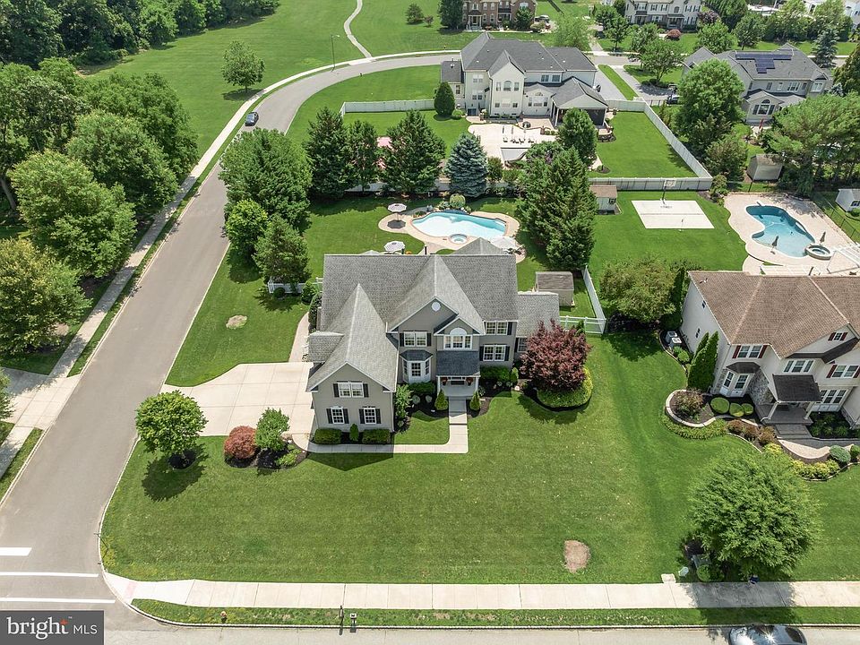 1st image of 40 Jasmine Rd