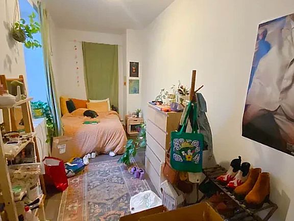 3rd image of 542 Bainbridge St #Penthouse 2