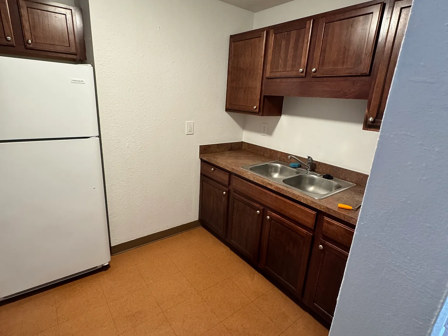 2 bed, 800 sqft, $935 — Photo 1