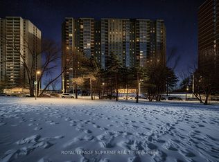 THE WINSTON HOUSE, Toronto, ON M6M 5A7