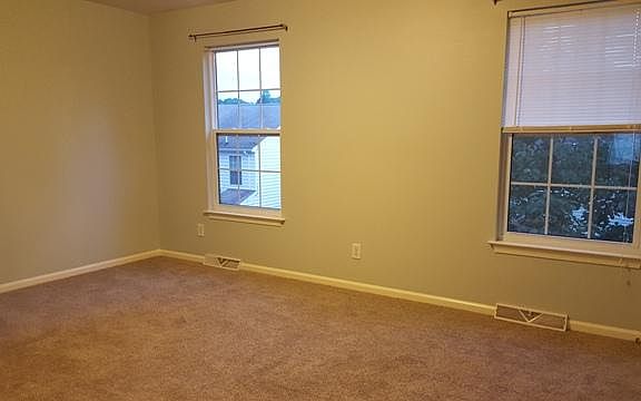 5th image of 249 Mulberry Cir