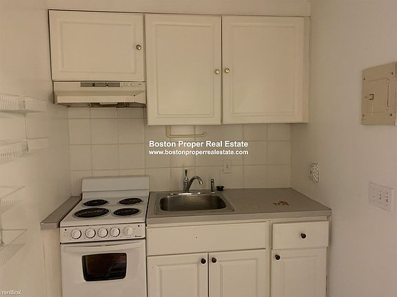 9 Marlborough #B1 Boston - Back Bay Unit Photo 4 (2)
