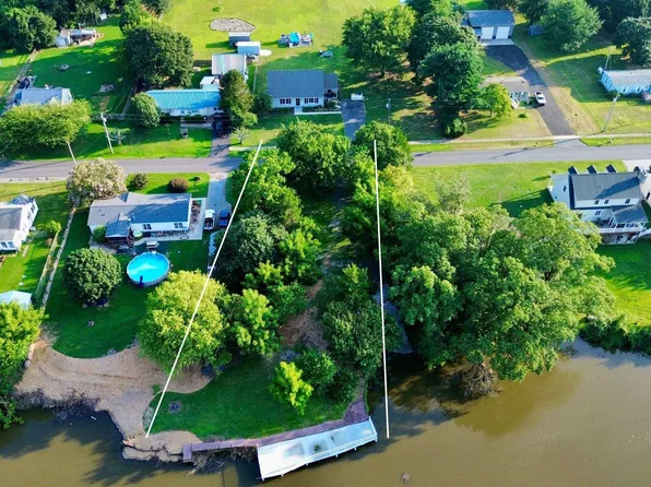 535 Shorty Ln, Smyrna, DE 19977