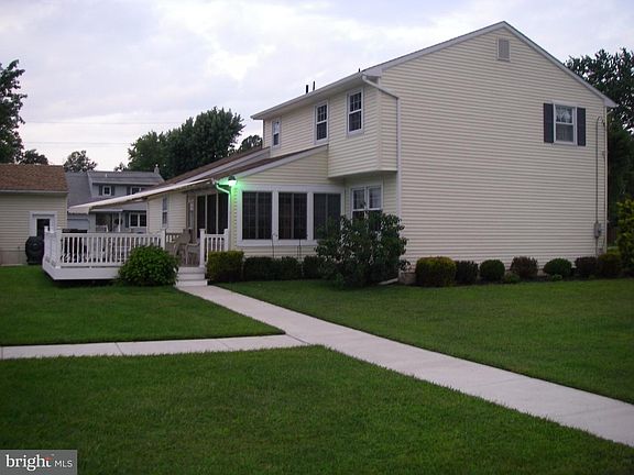 5th image of 588 Brentwood Dr