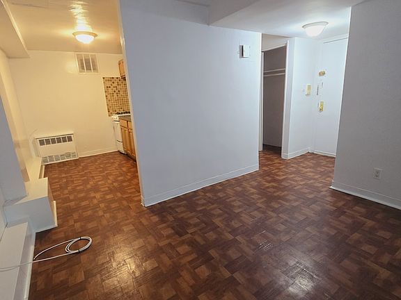 4th image of 3427 74th St #1F