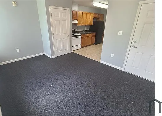 1 bed, 800 sqft, $1,200 — Photo 3