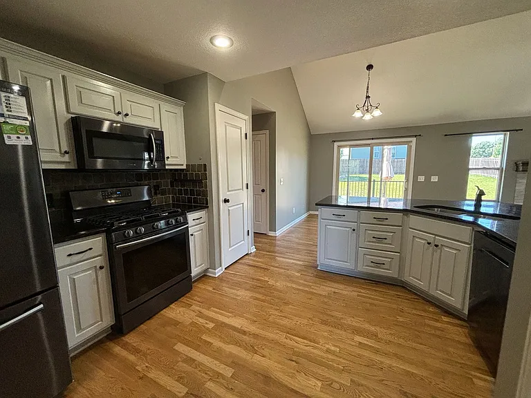 1719 NW 93rd St — Photo 5