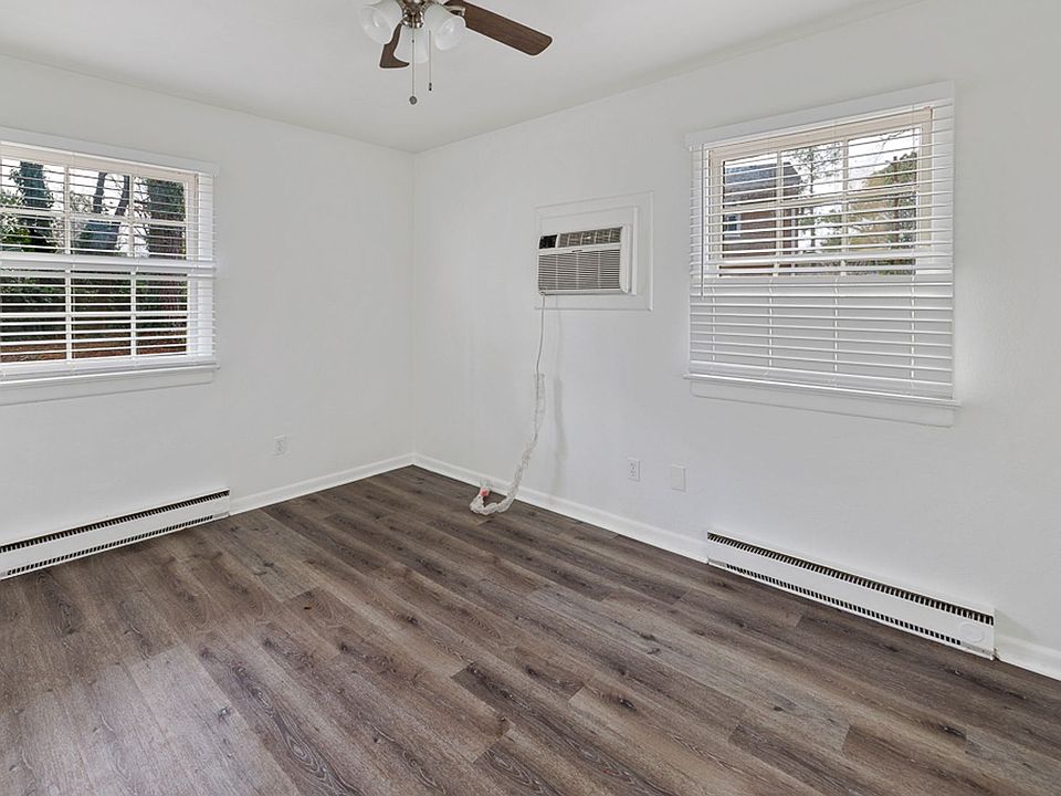 1st image of 2129 Chesapeake Dr #3F