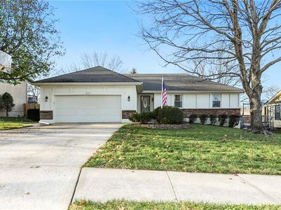 2006 NE Knollbrook St, Lees Summit, MO, 64086