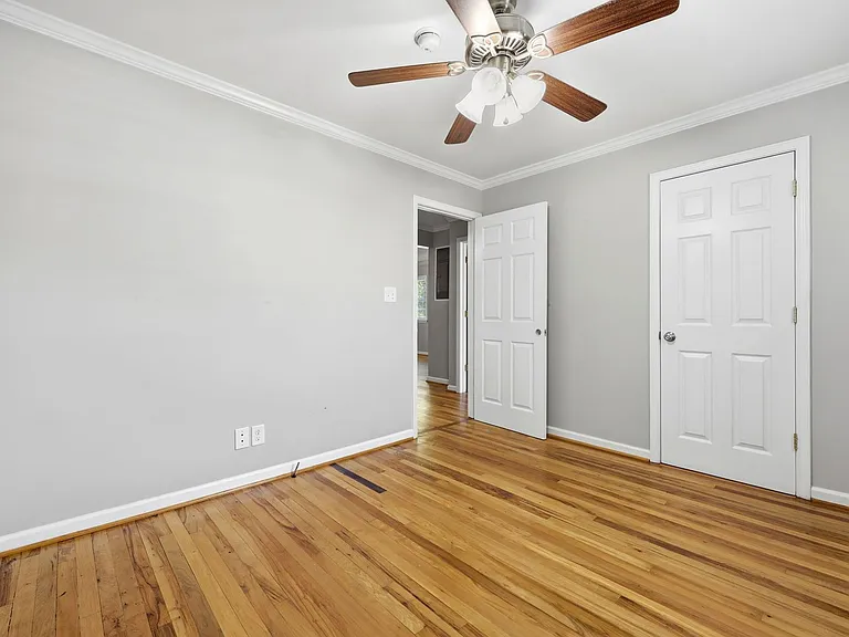 301 N 9th St — Photo 32