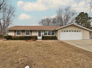 622 Janine Ln, Schaumburg, IL 60193