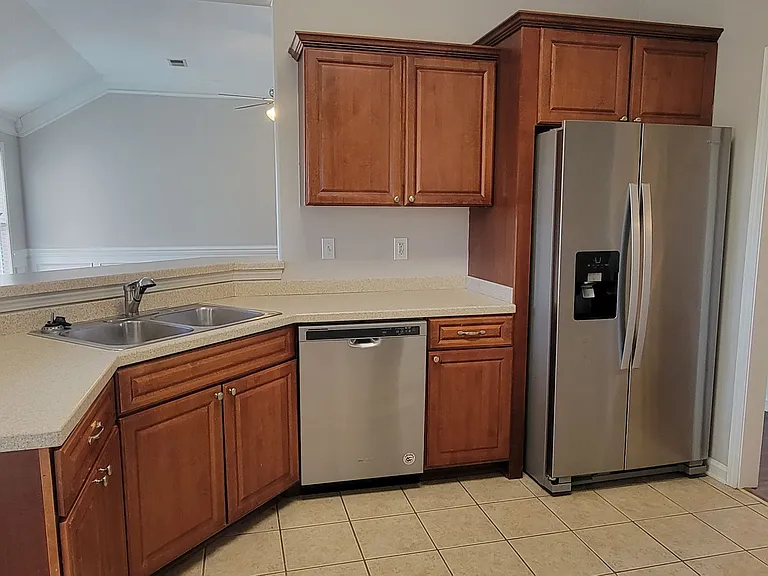 194 Romie Dr — Photo 19