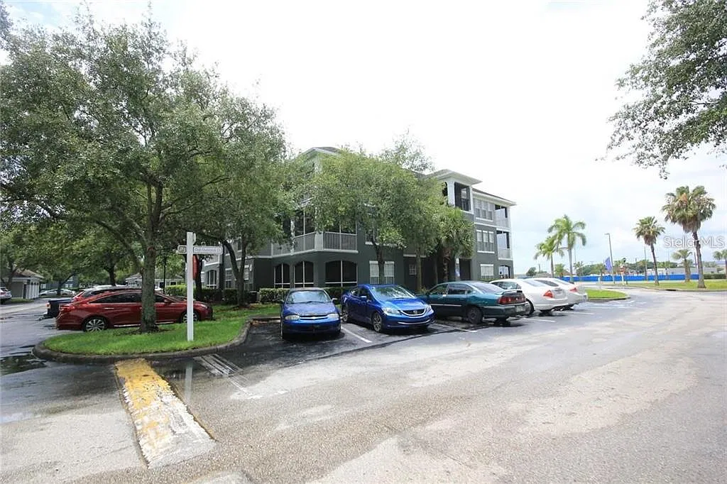 2 bed, 2.0 bath, 1056 sqft, $1,450 — Photo 1