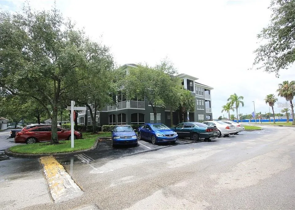 9401 Crescent Loop Cir #103
