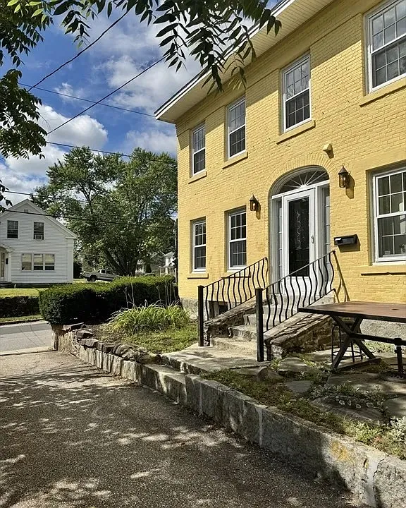 22 School St #2