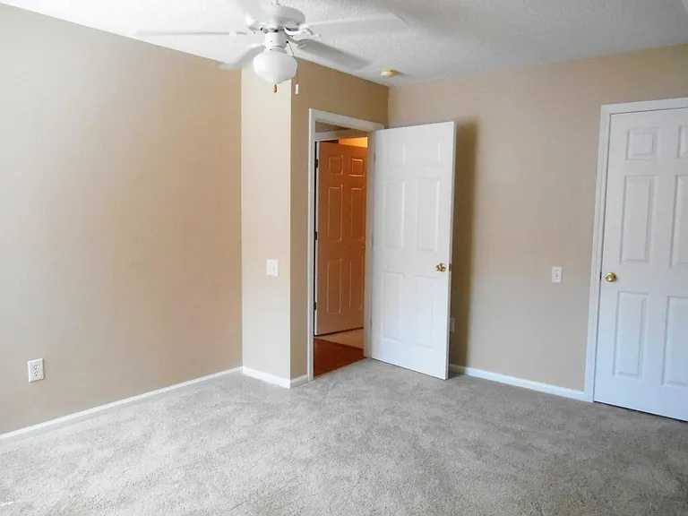 4841 Habersham Ln — Photo 16