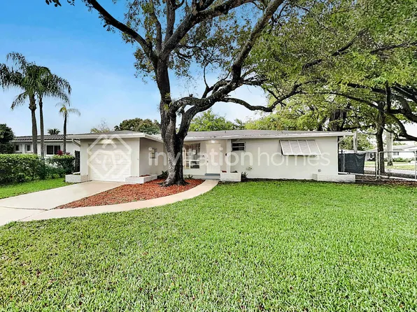 3241 Pierce St, Hollywood, FL 33021