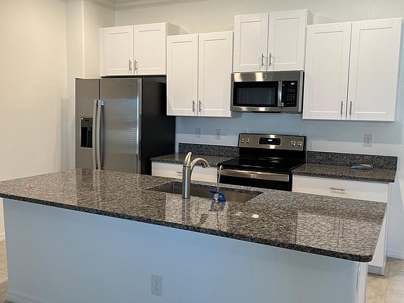 3rd image of 21807 Lyonia Ln