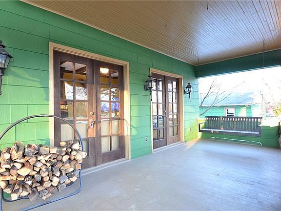 5th image of 155 Country Club Dr