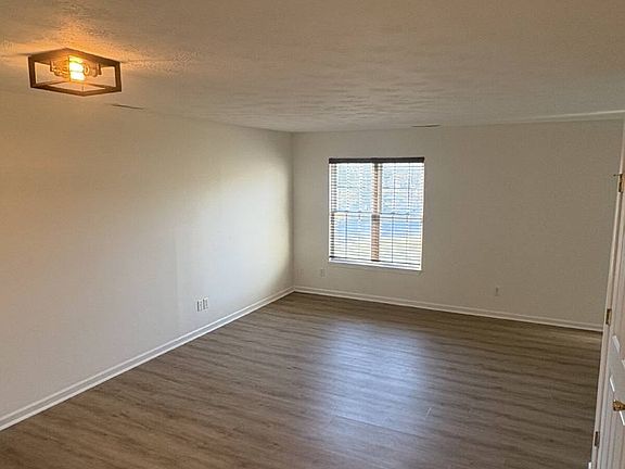 2nd image of 2487 Mosby Ct
