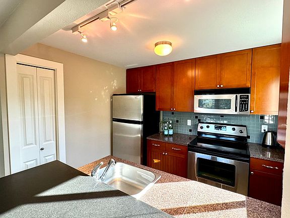 5th image of 3008 N Narrows Dr Unit E201