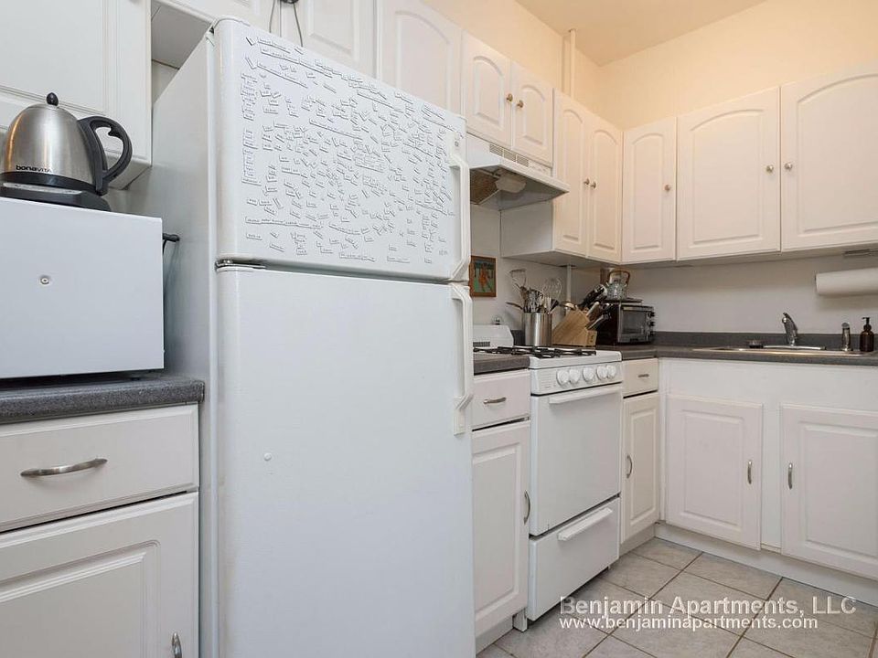 2nd image of 1298 Commonwealth Ave #One