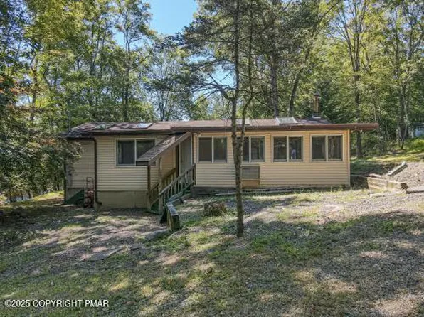 1304 Hill Rd, East Stroudsburg, PA 18302