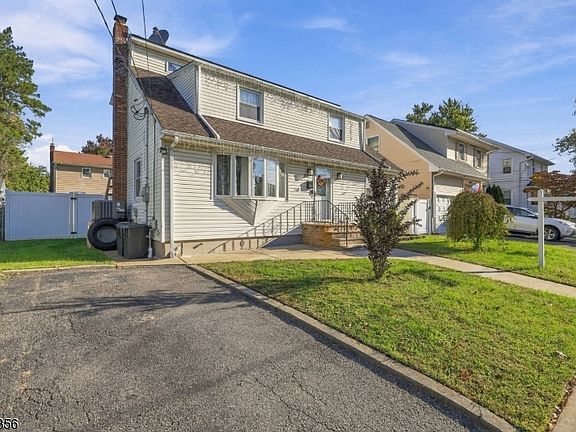 3rd image of 277 Orchard St