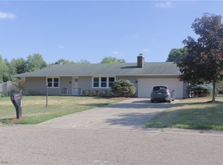 6100 Chermont St NW, Canton, OH 44718