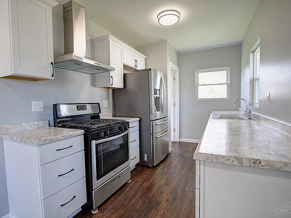 5th image of 1120 Reservoir St