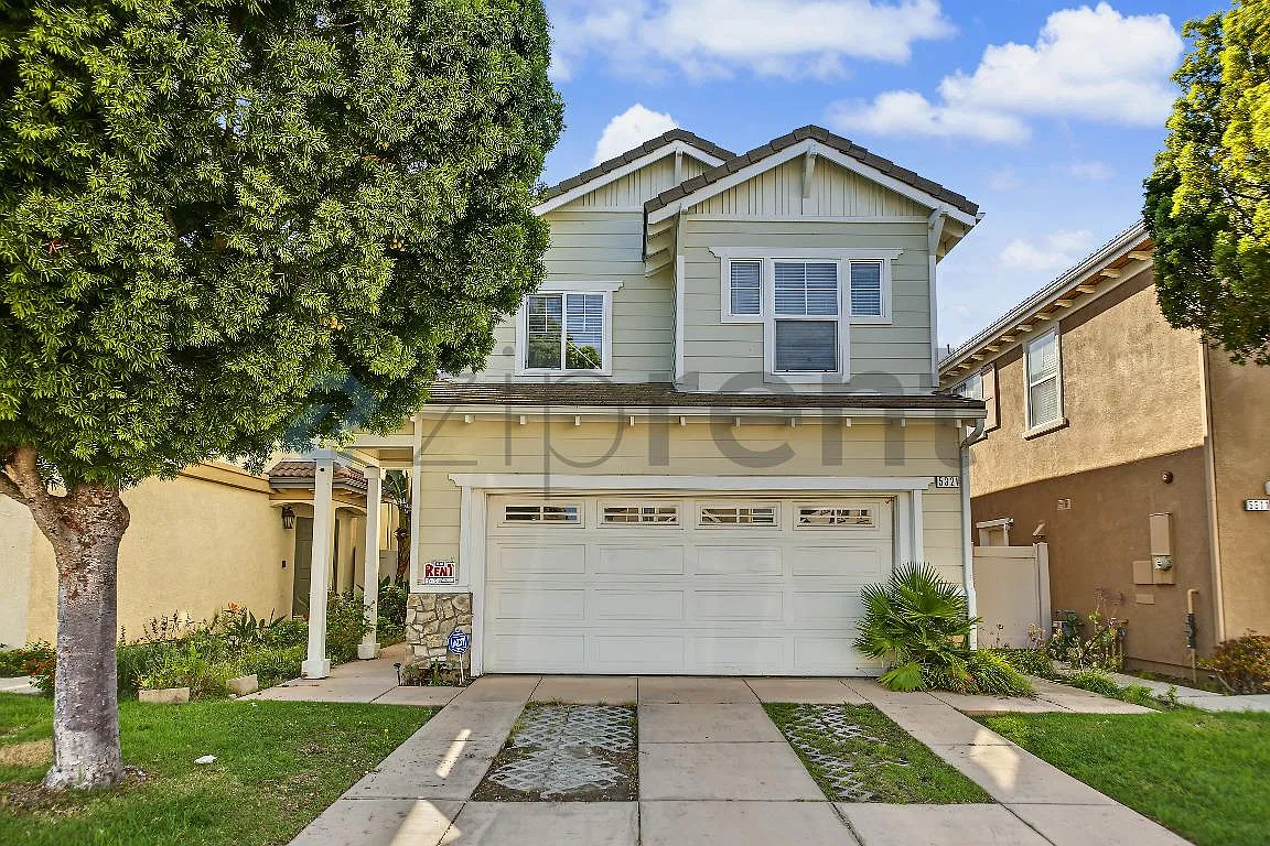 3 bed, $3,785 — Photo 1