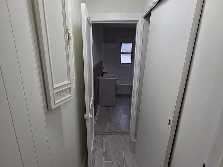 76 Elberta St — Photo 9